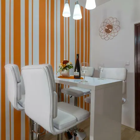Apartment Trend 2 *